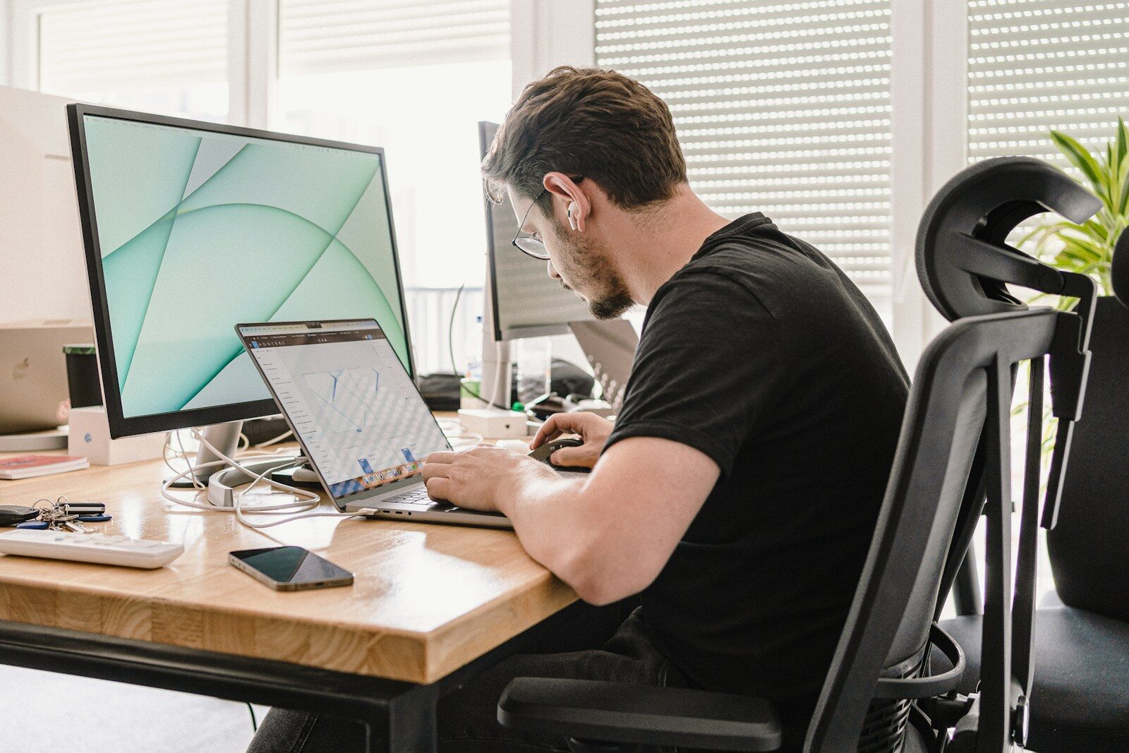 Photo by Alex Kotliarskyi people doing office works